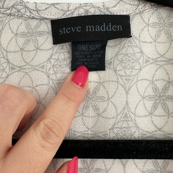 Steve Madden Beach Cover Up - Picture 3 of 4